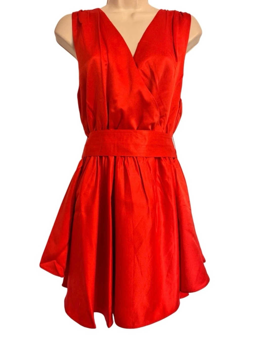 INSPR By Tezza Size Medium Satin Back Crepe Mini Dress Fiesta NWT Inspired/ M /